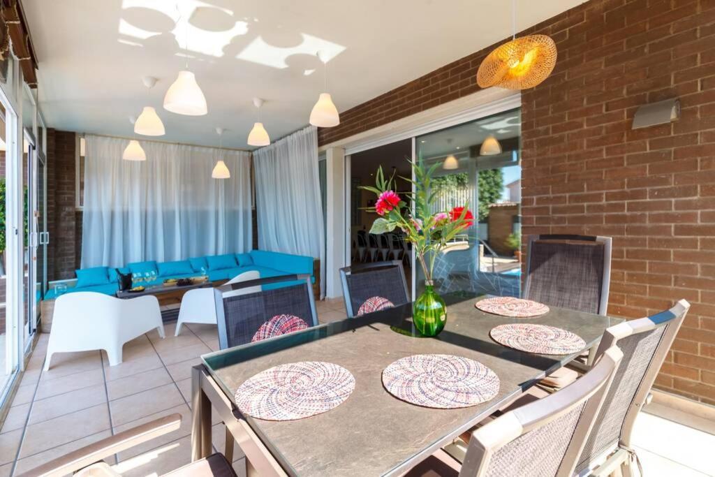 Villa Wine Experience Cambrils - Wine, Art & Games Ngoại thất bức ảnh