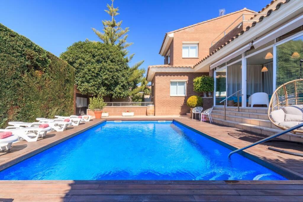 Villa Wine Experience Cambrils - Wine, Art & Games Ngoại thất bức ảnh