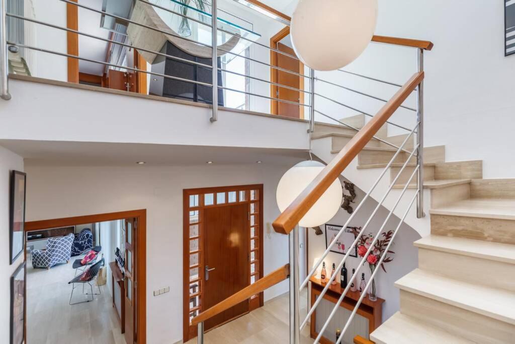 Villa Wine Experience Cambrils - Wine, Art & Games Ngoại thất bức ảnh